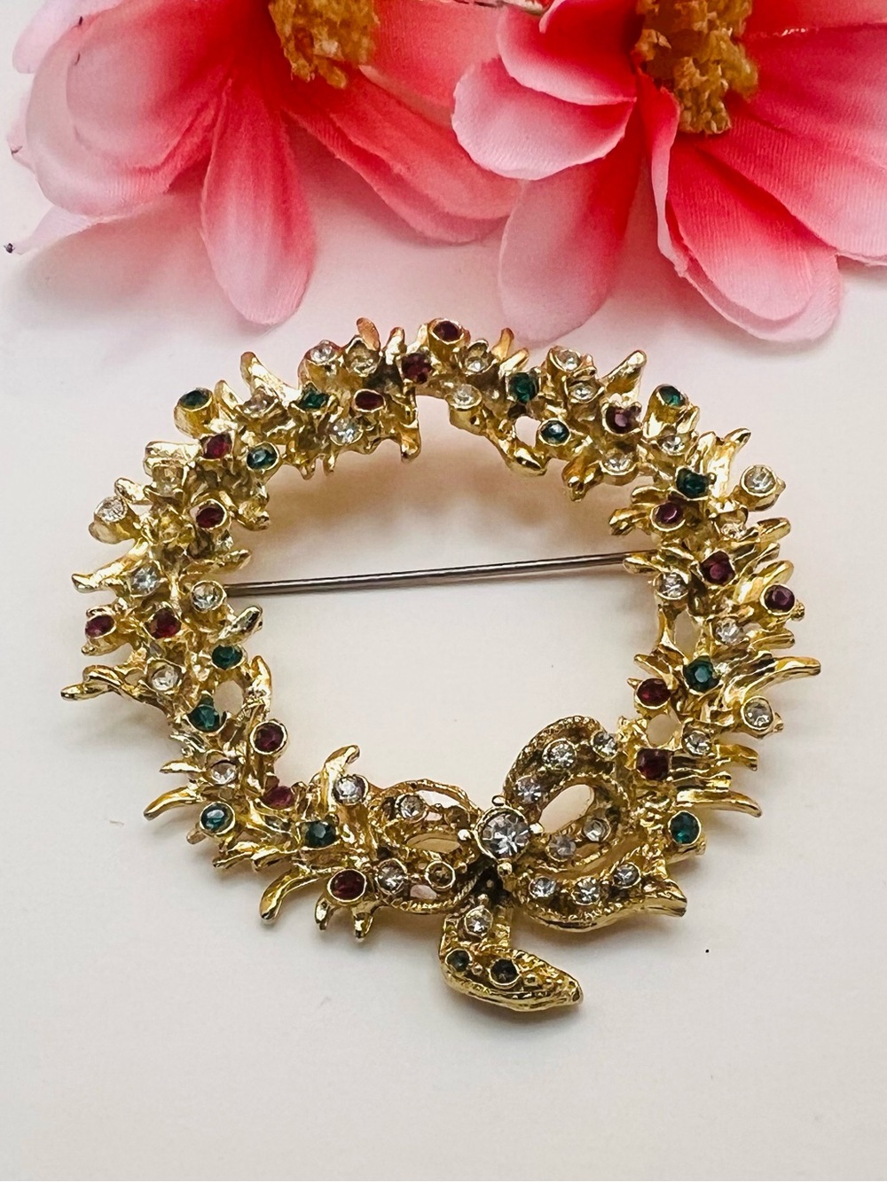 Gold-tone Wreath Brooch with Multicolor Rhinestones - Women Jewelry